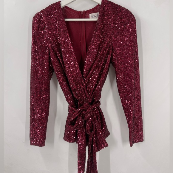 NEW Eliza J Red Sequin Top Long Sleeve Stretch V-Neck Tie Waist Faux Wrap Size 4 - Picture 5 of 5
